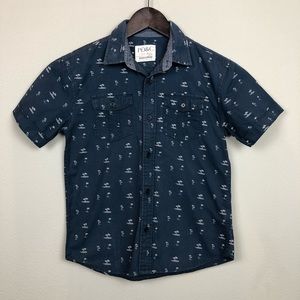 Boy’s Navy Blue Button Down Sailboats Size XL